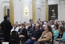 Coro Universitario y Dúo de Guitarras colmaron el Aula Magna