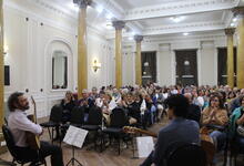 Coro Universitario y Dúo de Guitarras colmaron el Aula Magna