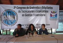 No docentes y secretaria académica de Unicen en congreso nacional de FATUN